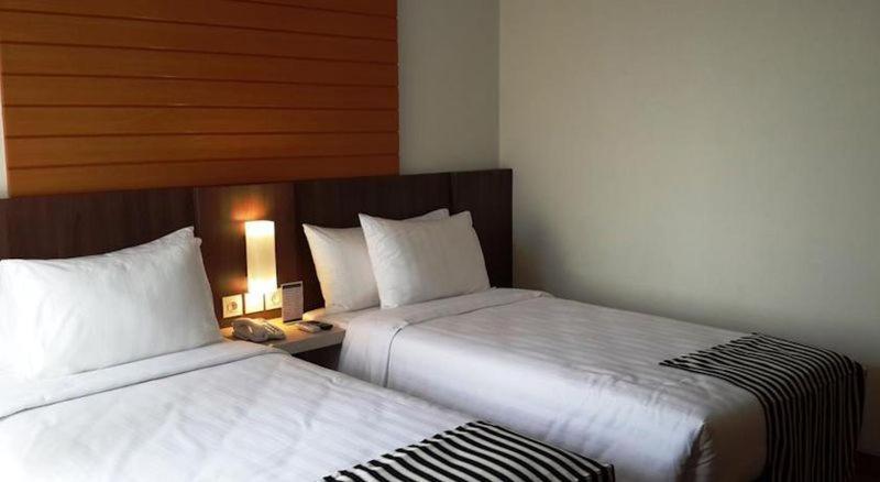 Vega Hotel Gading Serpong Oda fotoğraf