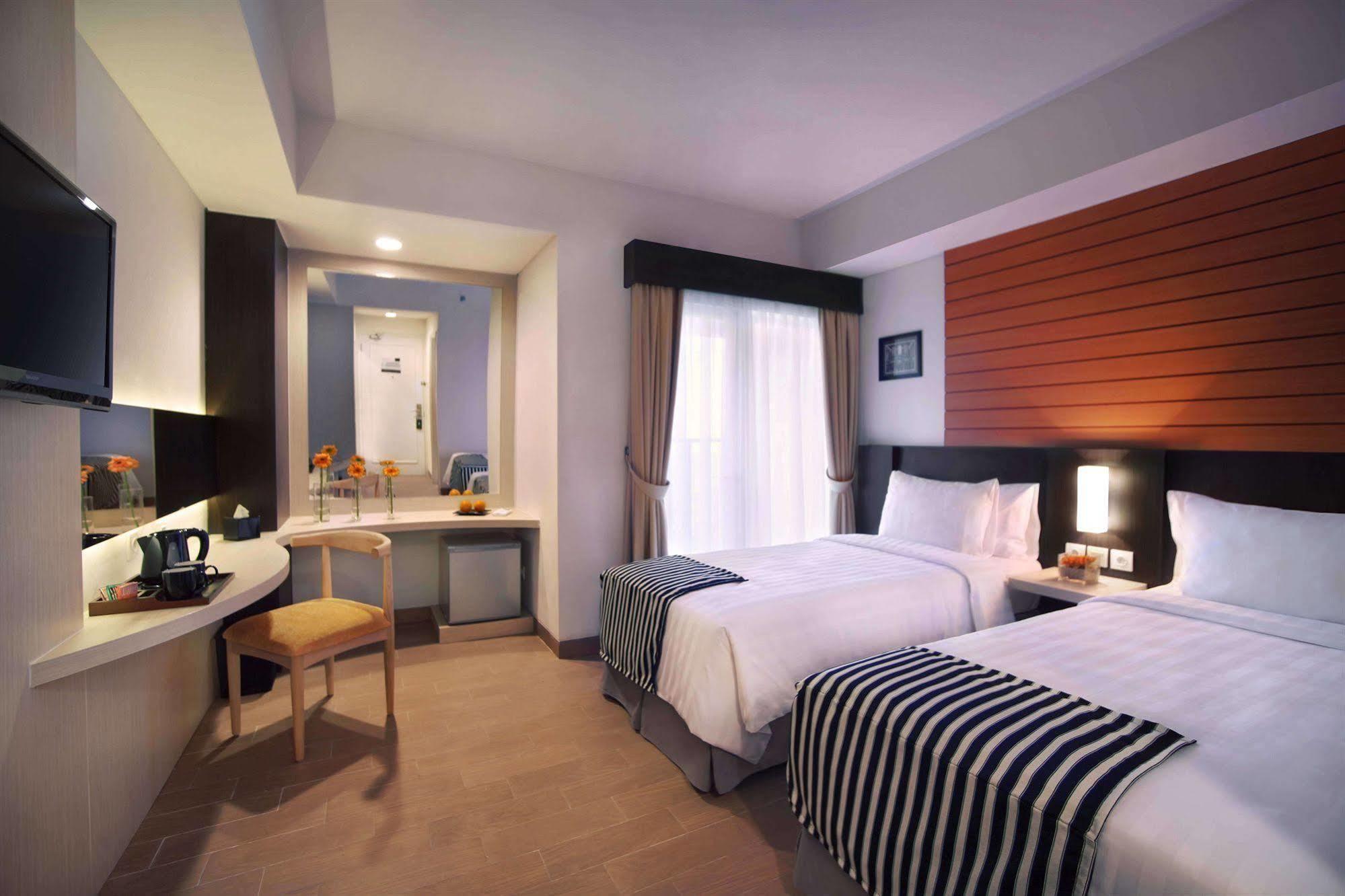 Vega Hotel Gading Serpong Dış mekan fotoğraf